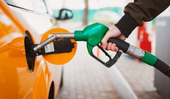 prezzo-del-petrolio-in-calo:-quali-gli-effetti-sui-costi-di-benzina-e-carburanti